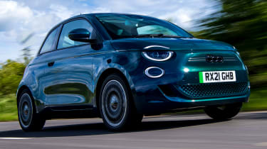 Fiat 500e UK - front tracking